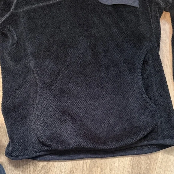 Patagonia Black Fleece Pullover - Picture 5 of 6